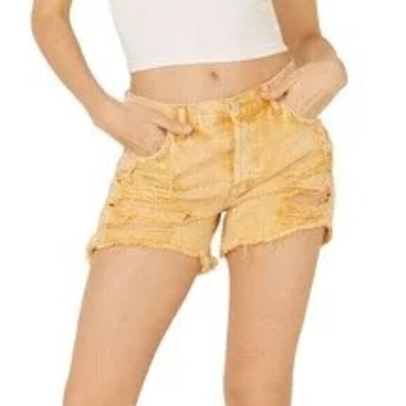 - "NWT" FREE PEOPLE WOMEN'S MAGGIE DENIM JEAN SHORTS- YELLOW-‎ SIZE 25 - Picture 1 of 12